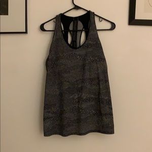 Lululemon workout top